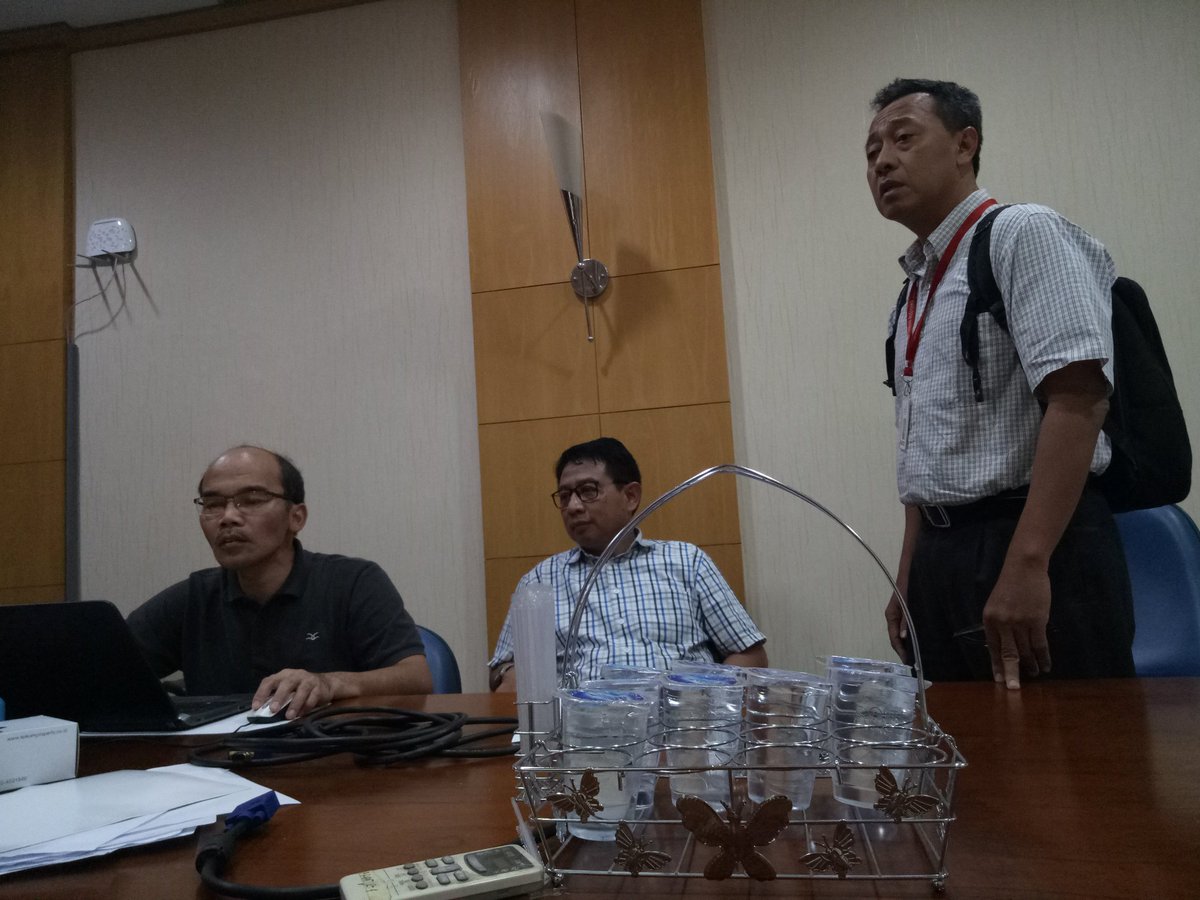 Rws3Jabar's tweet photo. All About TICARES Meeting 🙏 @agoeskoes @nusjiawan @nannur29 @myFIENA @emka_khamdan  @ketutbudi04  #kipasbudayarace https://t.co/q1VmO0OLDC