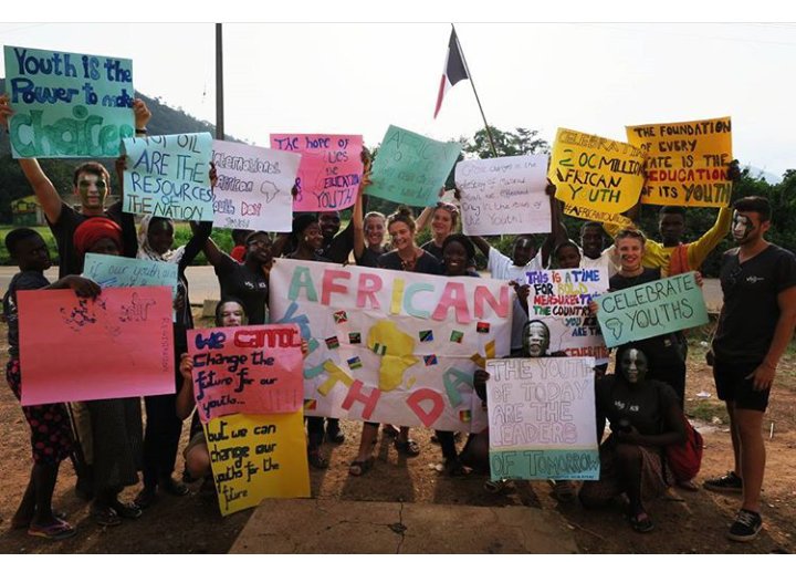 ImpactIlesa's tweet photo. On Tuesday we celebrated #internationalafricanyouthday. We rallied through Igangan to celebrate and promote the youths of Nigeria. https://t.co/mJgaUQLofw