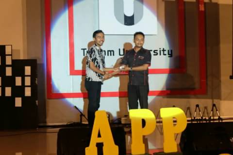 Selamat Kang Ikon Rosadi yang telah terpilih sebagai CS terfavorit pilihan mahasiswa Ikom😆