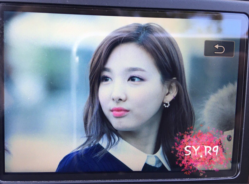 [트와이스] 나연이 떡볶이 먹는거 딱걸렸어 | 인스티즈