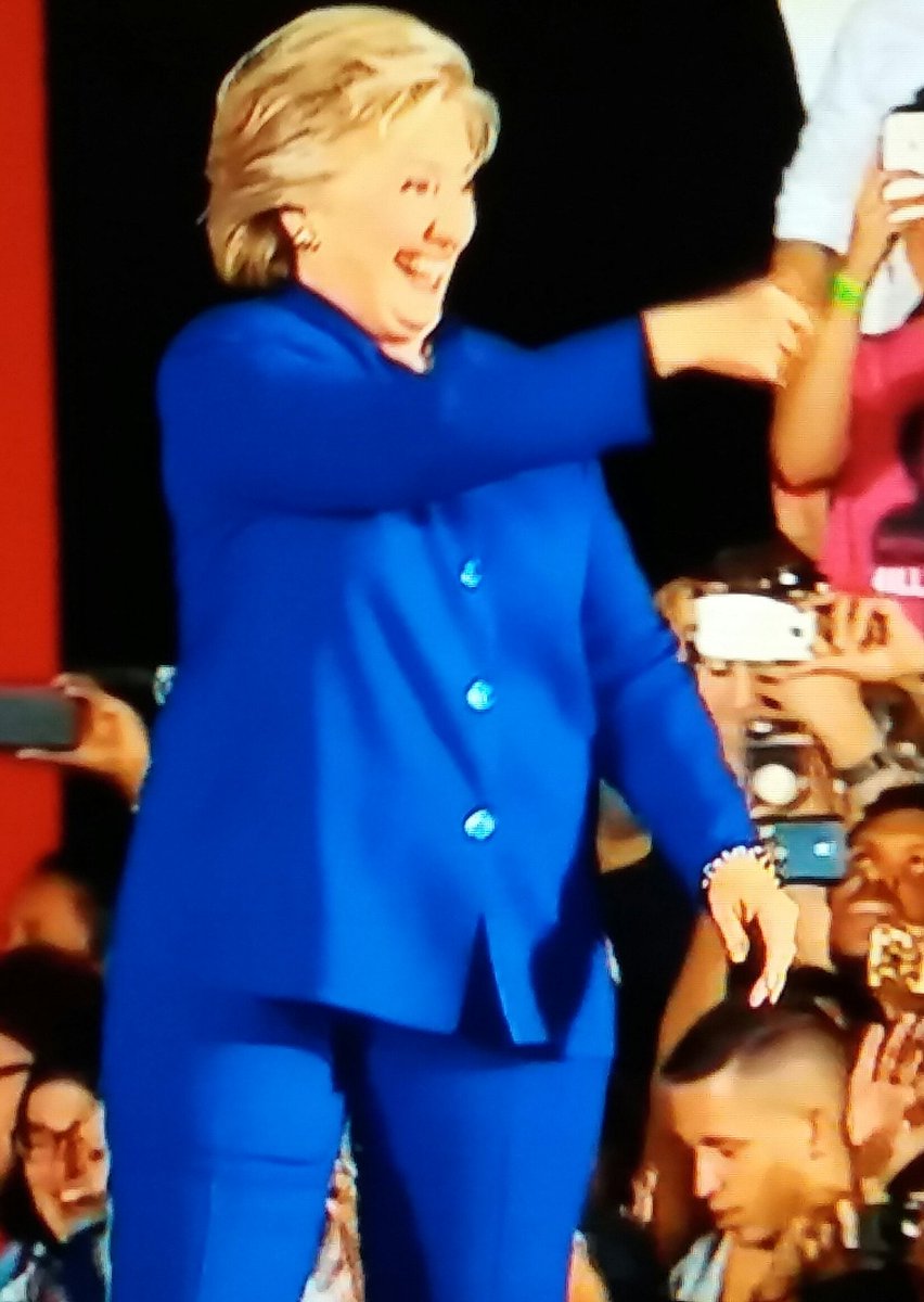 Modmuffin's tweet photo. Wanna feel old.
Here's what Violet Beauregarde looks   like today... https://t.co/c6HTAAx3KF
