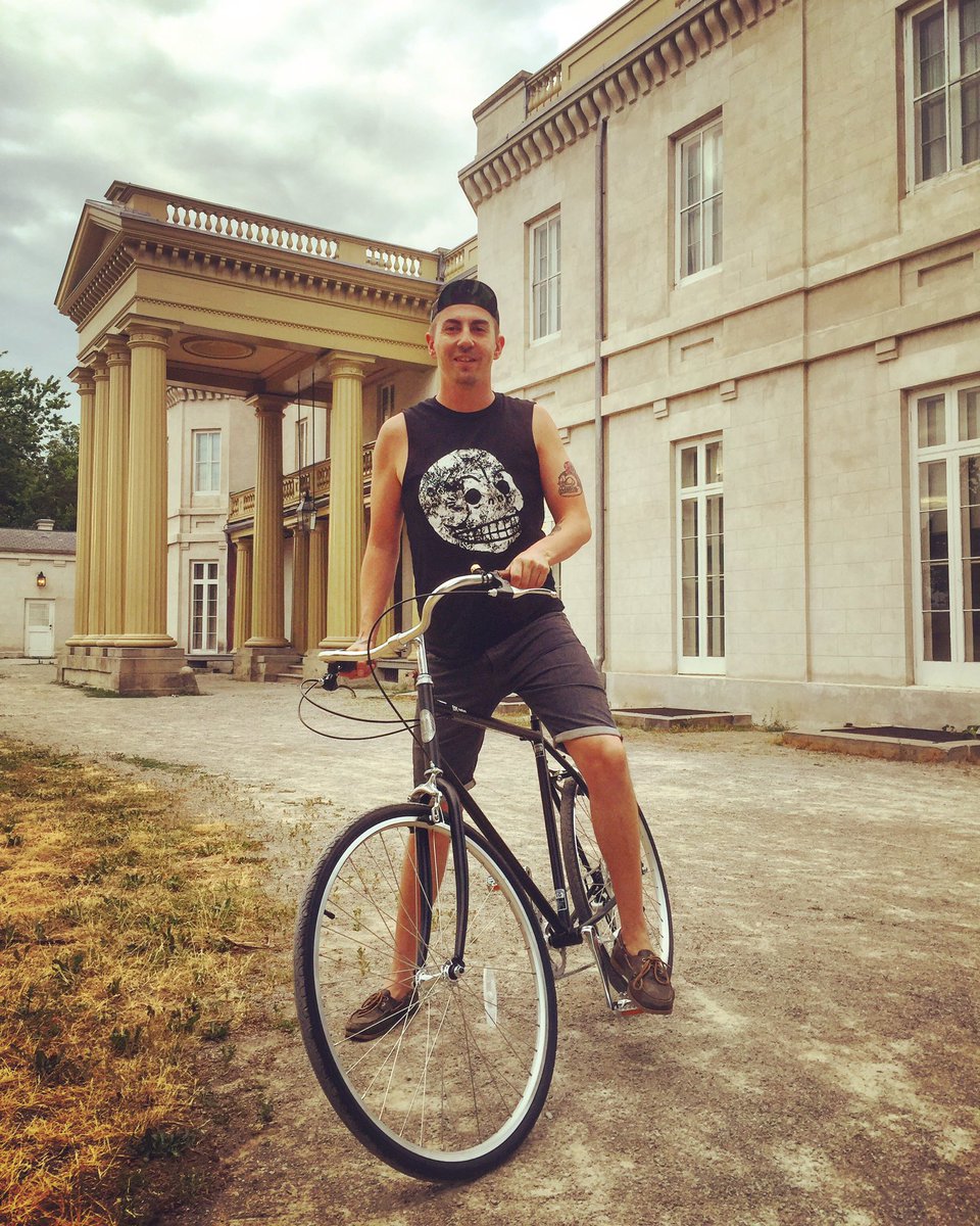 TomczukRafal's tweet photo. @CycleHamilton l ride to explore #HamOnt rich cultural past and present while staying fit and being green.#WhyRide #RedBikeProject https://t.co/Mp27yQw0ph