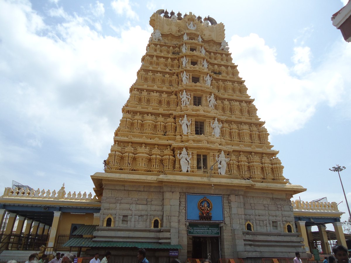 XploreMysore's tweet photo. One of the Astadasha peethas, the iconic Chamundi Hills. The Abode of Chamundi Devi. https://t.co/Napcnn85AX