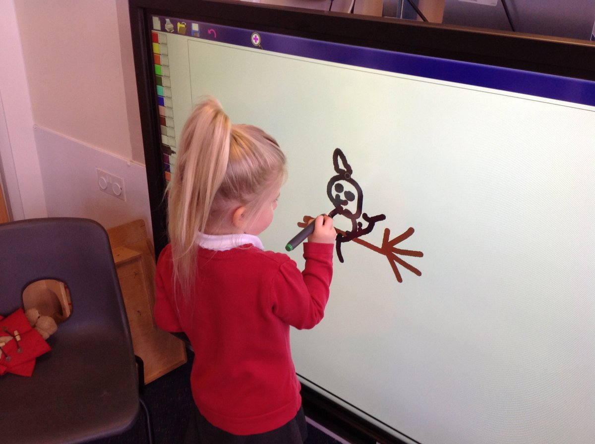 WMPrimaryF2's tweet photo. Using the interactive Whiteboard to draw Winnie on her broomstick #superpicture https://t.co/rozLoJaC9y