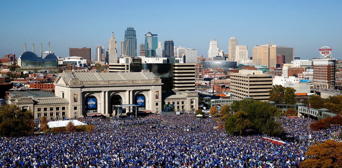 Royals's tweet photo. Best day ever.

One year ago today, we turned Kansas City blue. #RoyalsParade https://t.co/FEz9bLaO1z