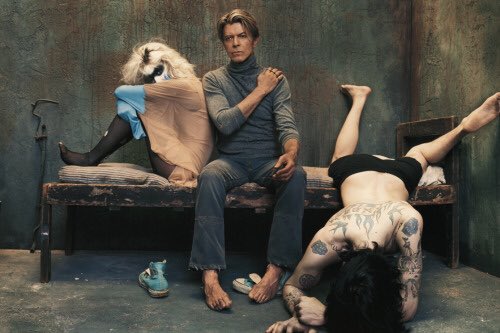 L’UOMO VOGUE 2003 No.343 David Bowie... L'uomo Vogue David Bowie September 2003 N. 343 Printed In