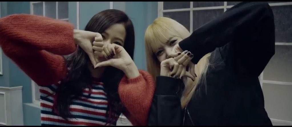 _______pink95_'s tweet photo. @__ygLalice 

나도 보고싶다 , 우리 리사야 https://t.co/LYtfqhRbWe