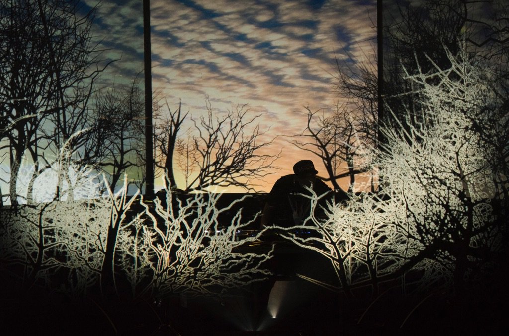 Awesome shots from last nights <a href="/djshadow/">DJ Shadow</a> gig @OldGranadaMCR for <a href="/WHP_Mcr/">The Warehouse Project</a>, thanks <a href="/karenwrightpics/">Karen wright</a>