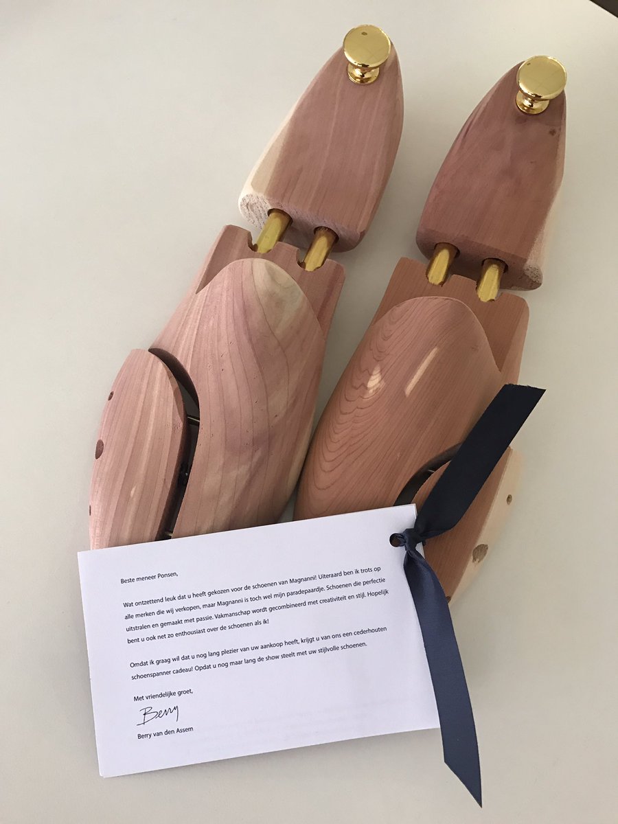 andreponsen's tweet photo. Mooie #verrassing van @assemschoenen #wordjeblijvan https://t.co/RSAQW1JvnT