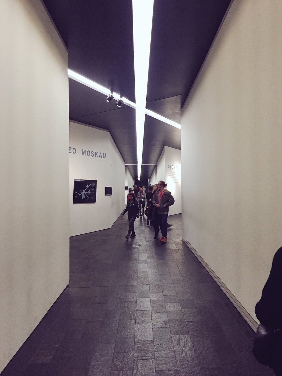 architecht_'s tweet photo. Musée Juif de Berlin | Jüdisches Museum Berlin | 2001 | 🇩🇪
Daniel Libeskind #Kreuzberg #Berlin #Museum #Libeskind @DanielLibeskind https://t.co/mAggTPIROL