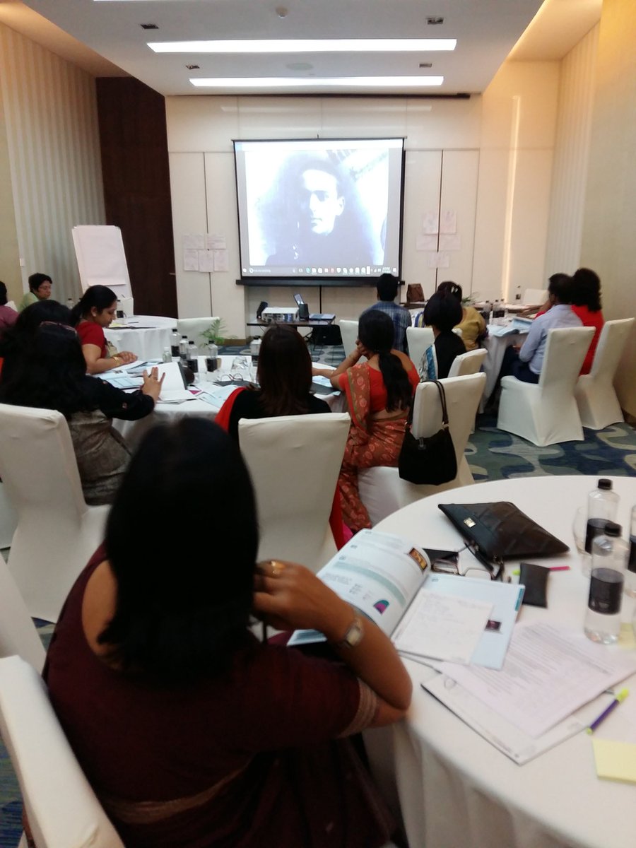 pkdhillon08's tweet photo. #BCCoreskills #CommunicateCollaborate @Arijit79India Understanding how Vygotsky's theories connect to Collaborative learning? @inBritish https://t.co/tu1RfRVMxa