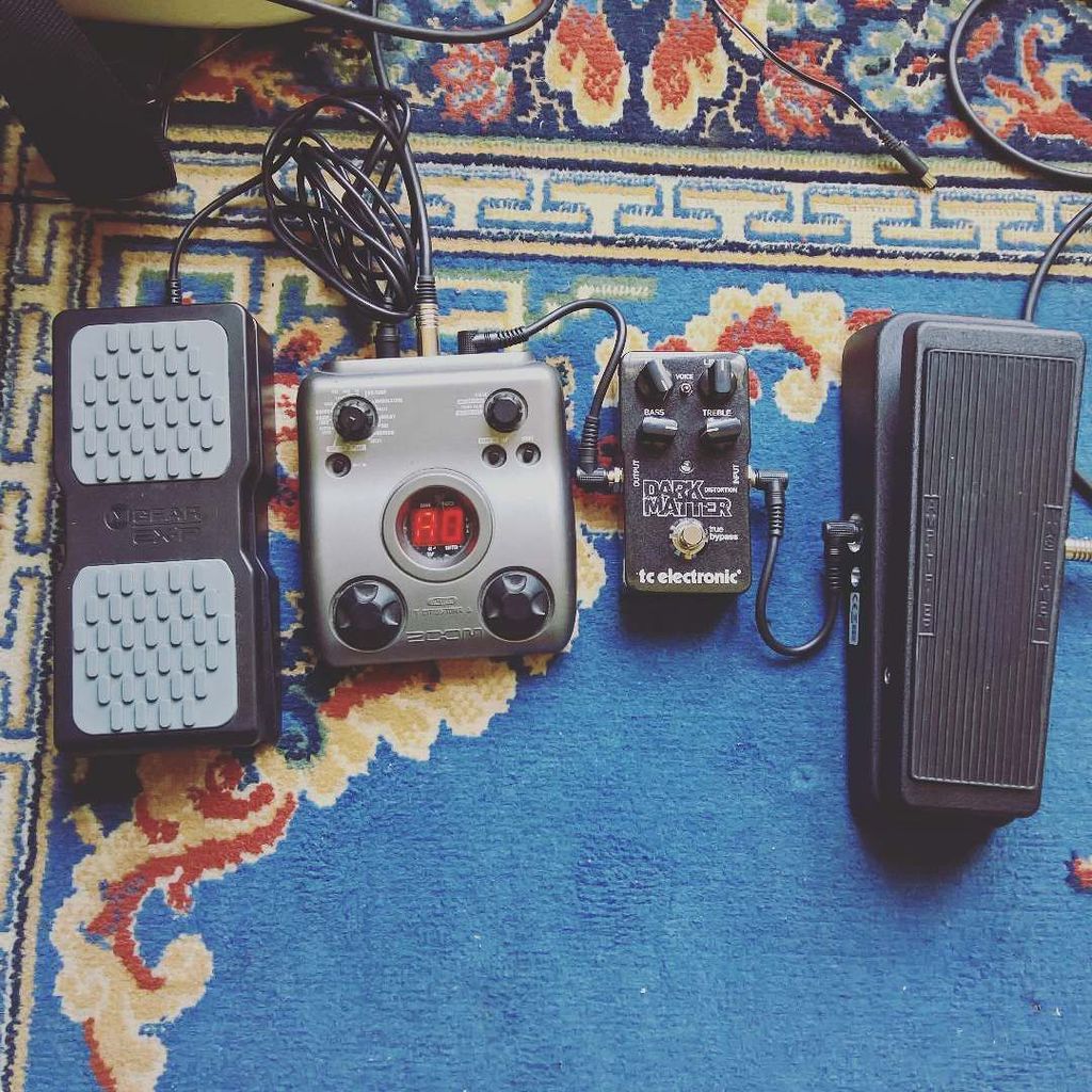 ale_galli's tweet photo. Volvió el #crybaby 😃
#jimdunlop #tcelecronic #zoom #DarkMatterDistortion https://t.co/AAHDEdmHOl https://t.co/FhK7IX23a7