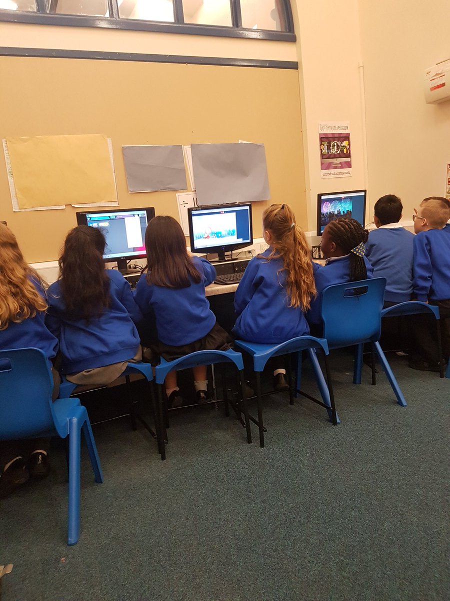 GrangehurstCov's tweet image. 4JG are having great fun exploring coding on @DiscoveryEdUk #codeweek2016