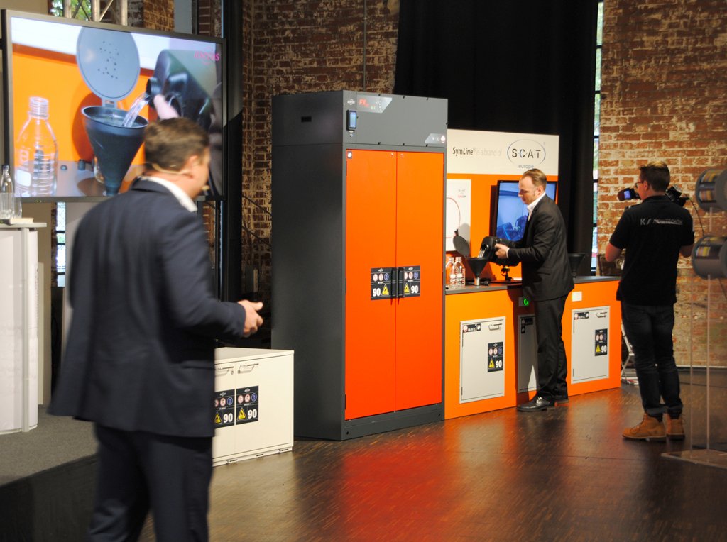SCATeurope's tweet photo. S.C.A.T. Europe mit #SymLine auf der #asecos Roadshow 2016
https://t.co/WqUft4Cd9q https://t.co/lNRGsg1xlm