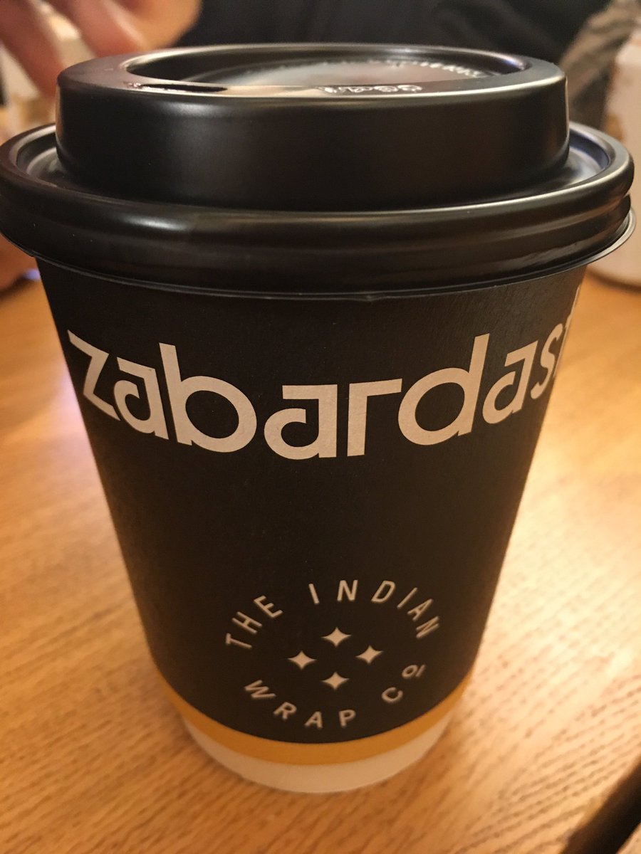 Zabardastwraps's tweet photo. Hard at work #Students take advantage of 20% intro #discount #clerkenwell #HealthyEating @kclsu @LSEnews @SOAS @SOASAbSoc #indianwraps https://t.co/N0H8AOriwj