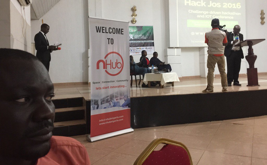 segunoruame's tweet image. Happening now.... Prof Afolayan Obiniyi of NCS engaging audience on IoT and Nigeria&apos;s future @ #Hackjos2016