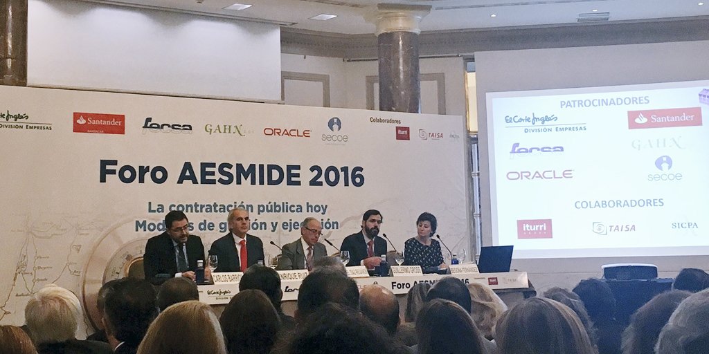oracle_es's tweet photo. “La contratación pública hoy. Modelos de gestión y ejecución” Hoy lo vemos en el #ForoAesmide 2016 https://t.co/H2LikC2399