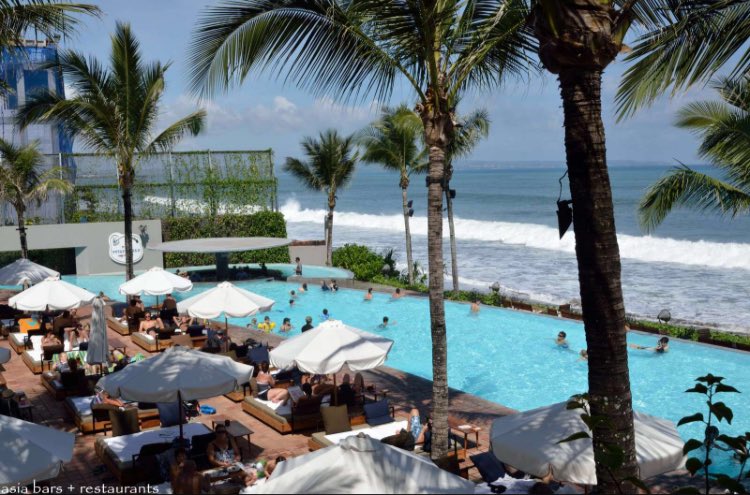 Scott_Love85's tweet image. Just one of the famous pools/bars/ we will be checking out whilst we are there! #bali #getinvolved #hagay @NickyRadford_1