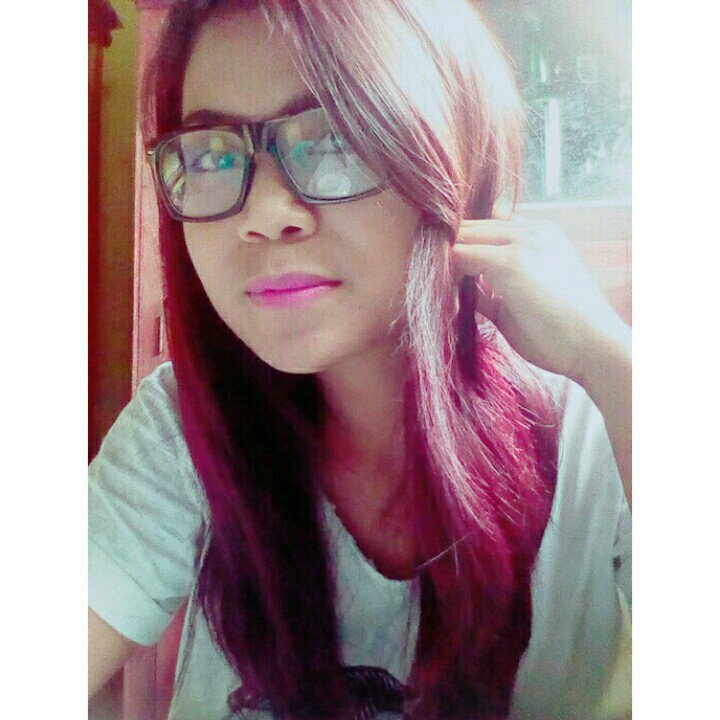 Baru jg kmrin ganti warna rmbut sdh dikomplein. 😣 ini "om" sampe mau kasih duit buat nyalon. Santemilah...