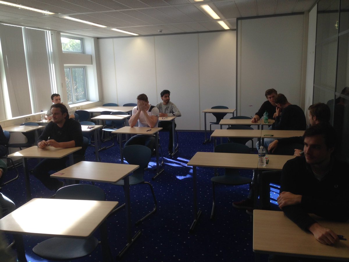 AfasMinor's tweet photo. Eerste tentamen! https://t.co/ftSxEkDovh