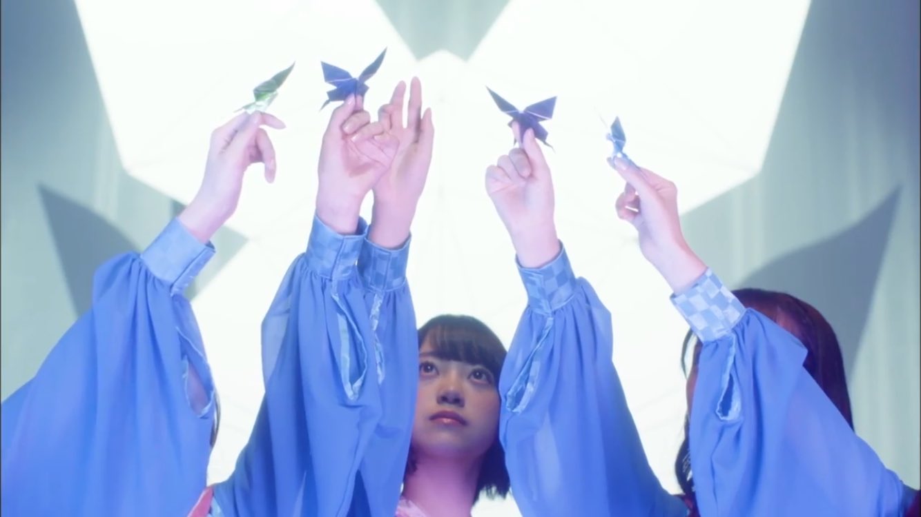 Gen 賀喜の出不精人格 映像の色と衣装の色が合ってて好き 乃木坂46 堀未央奈 寺田蘭世 北野日奈子 中元日芽香 中田花奈 サンクエトワール 乃木坂46 君に贈る花がない T Co 2gr9cekiwk T Co Ekzcchxbja Twitter