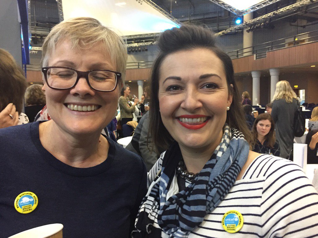 BabyFriendlyOx's tweet image. Brookes HV course is going Baby Friendly! Jennifer, course lead on right, with BF HV lead Sian @babyfriendly #bfcon