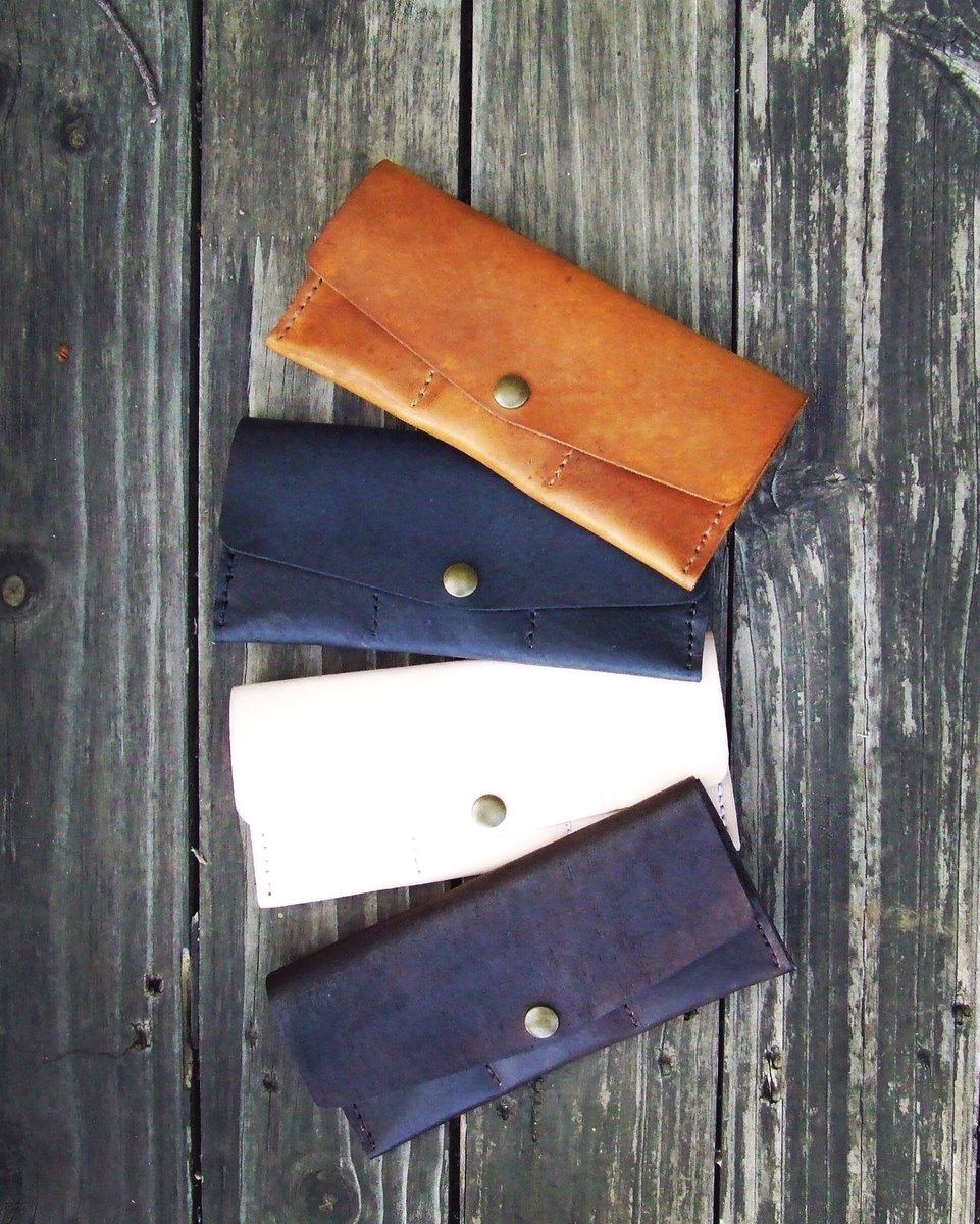 InKreations_SA's tweet photo. InKreations - Coming Soon!

#InKreations #ComingSoon #Online #SA #Leather #Wallets https://t.co/qhOp8tdaQ5