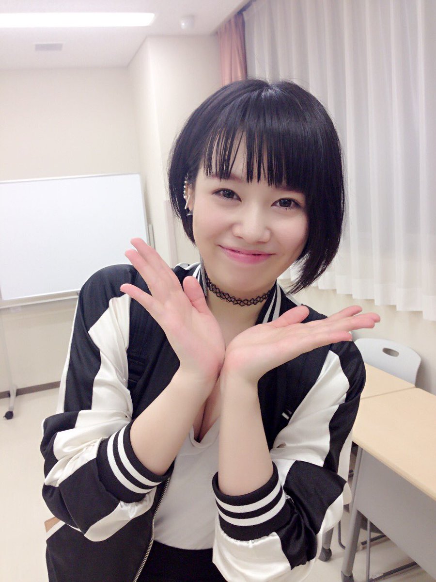 O Xrhsths Miku Sto Twitter 39liveゲスト紹介 最年少にして 振り覚えが速すぎるもこきゃんこと新谷桃子ちゃん その可愛さ グラマラスボディ キレのある魅惑的なダンス で39liveを盛り上げてくれています 普段なかなか見られないもこきゃんをとあるナンバーで