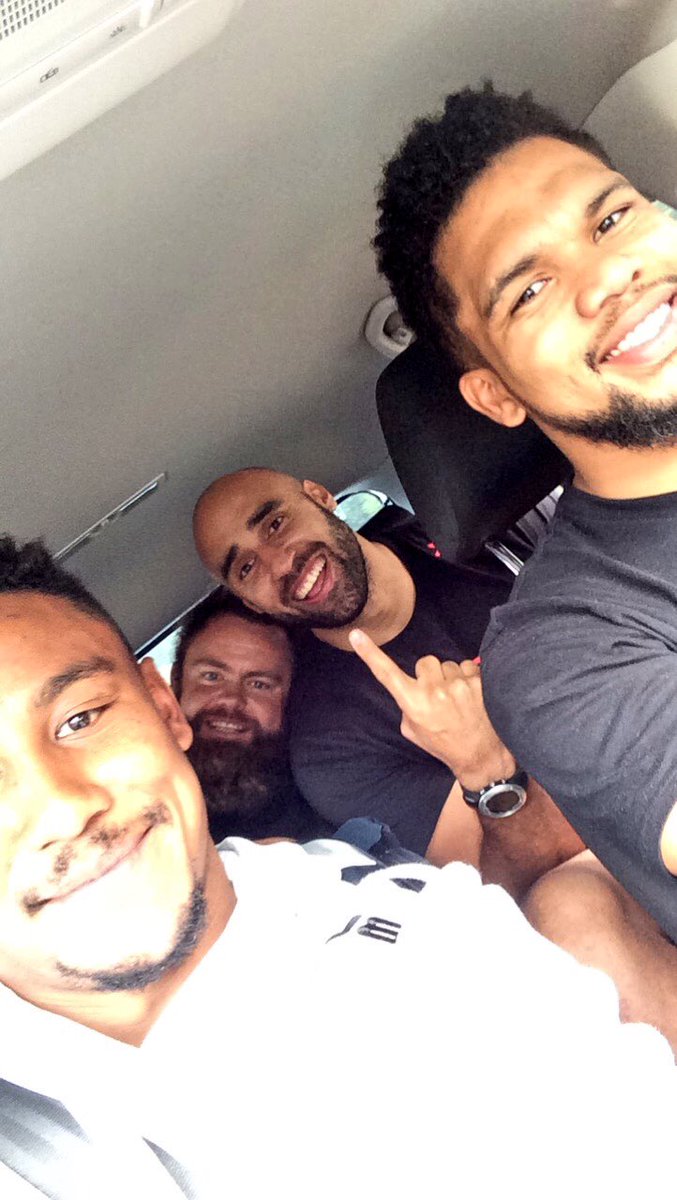 Day 1 Done for the #WalmerLiftClub  🚗
#HouBeneHou 🏃🏾🏃🏻
<a href="/waylonmurray/">waylon murray</a> <a href="/MartinBezuiden1/">Martin Bezuidenhout</a> #BertonKlaasen