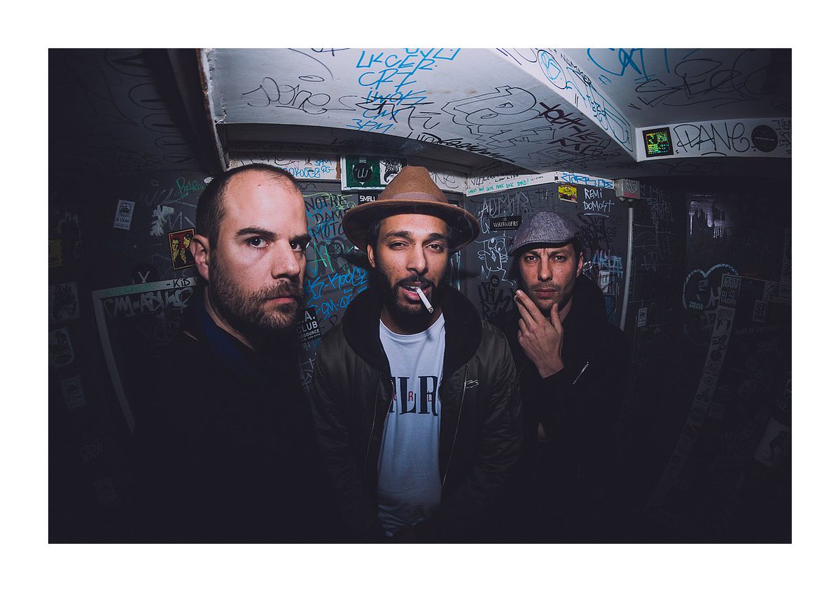 Maksymilien's tweet photo. #TBT Ce genre de soirée chaude en compagnie de @bordoclub et @djundeux cc @96Musique @aleaumusic #music #club @IBOATbordeaux #photo https://t.co/vTZeFGj7VJ