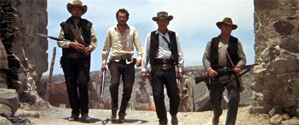 Twitter 上的 Kin Me いろいろあるけど 男たちが横一列に並んで歩く シーンで一番カッコいいのは やはり ワイルドバンチ が最高 己の死を覚悟した強い決意と男の意地が垣間みれる名シーンでした T Co Qten0lzilt Twitter