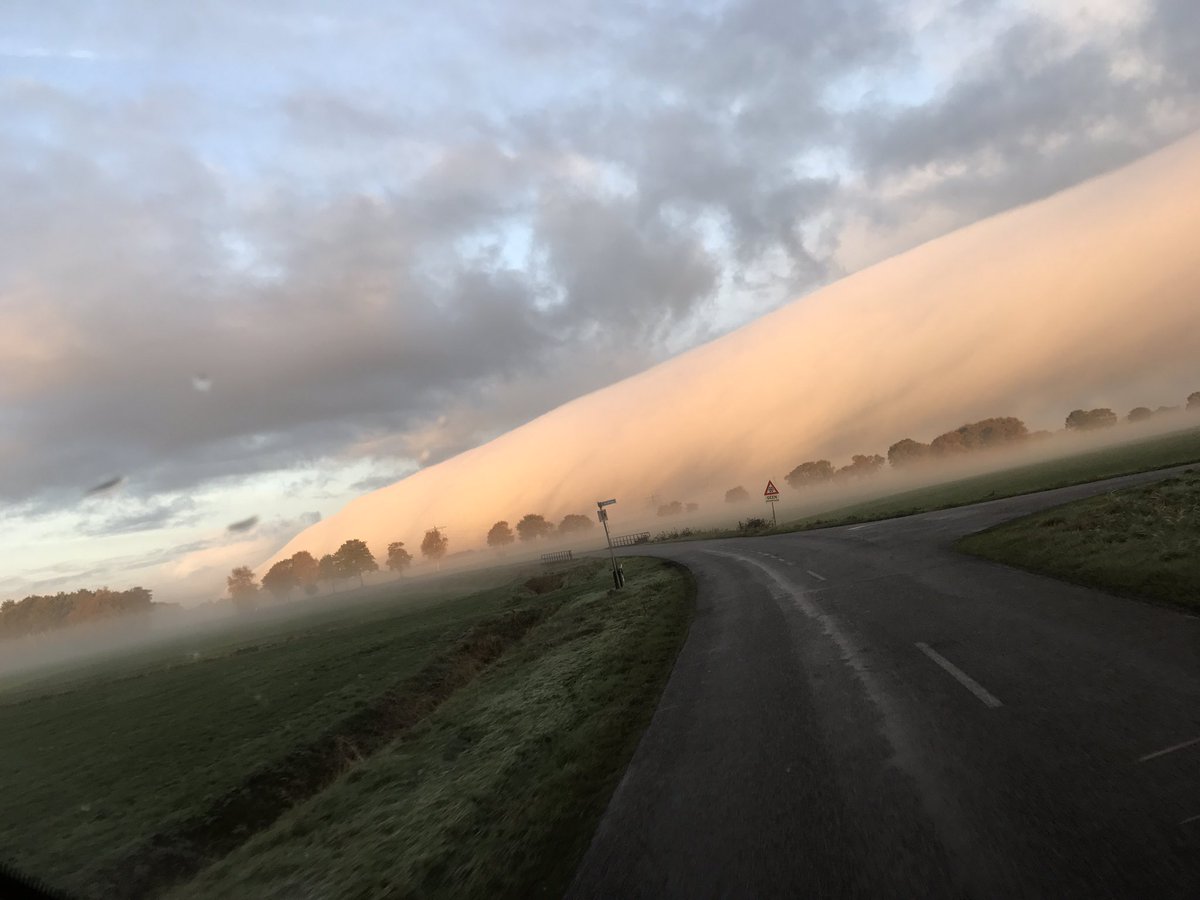 Marco Hoekstra (@snoekstra) on Twitter photo Mooie rolwolk boven oosterwolde donkerbroek <a href="/RTLnieuws/">RTL Nieuws</a> @pietsweer <a href="/helgavanleur/">Helga van Leur ☀</a> <a href="/NOSWeer/">NOS Weer</a> Mooie rolwolk boven oosterwolde donkerbroek <a href="/RTLnieuws/">RTL Nieuws</a> @pietsweer <a href="/helgavanleur/">Helga van Leur ☀</a> <a href="/NOSWeer/">NOS Weer</a>