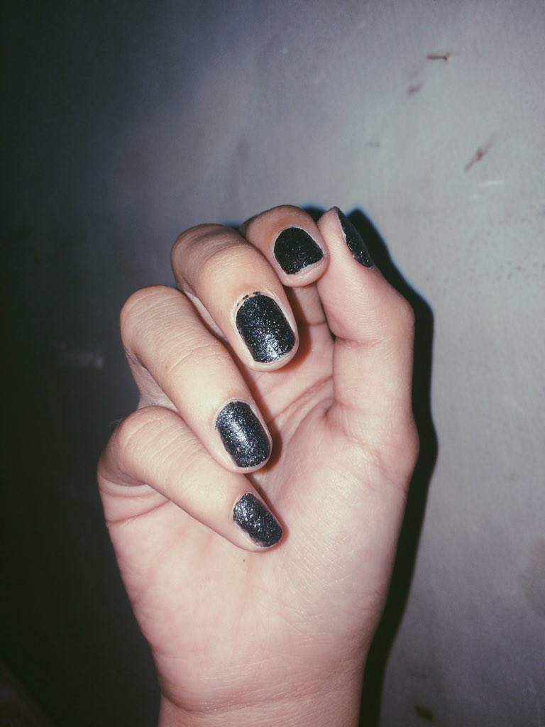 NapaKellyksi's tweet photo. Just got mah nails done. Shiny shimmering splendid ✨💅🏻 #DaaninSaKintab #HirapMagmaintainNgMahabangNails #Pudpod https://t.co/u1OxC7ftFD