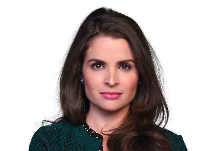 lennyJov's tweet photo. #DanielaBascope sera "Valeria" una jueza corrupta, sin principios y manipulada por su esposo Braulio.
@DBascope https://t.co/fikL8YBfiq