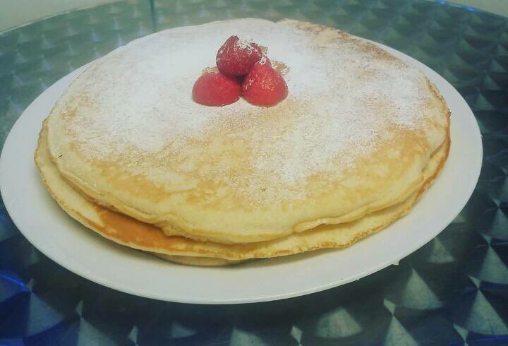 GoldsIceCream's tweet photo. Introducing our massive triple homemade Mancakes with a choice of strawberries, bananas, Nutella, golden syrup or egg and bacon :) https://t.co/pZvmw0S9cp