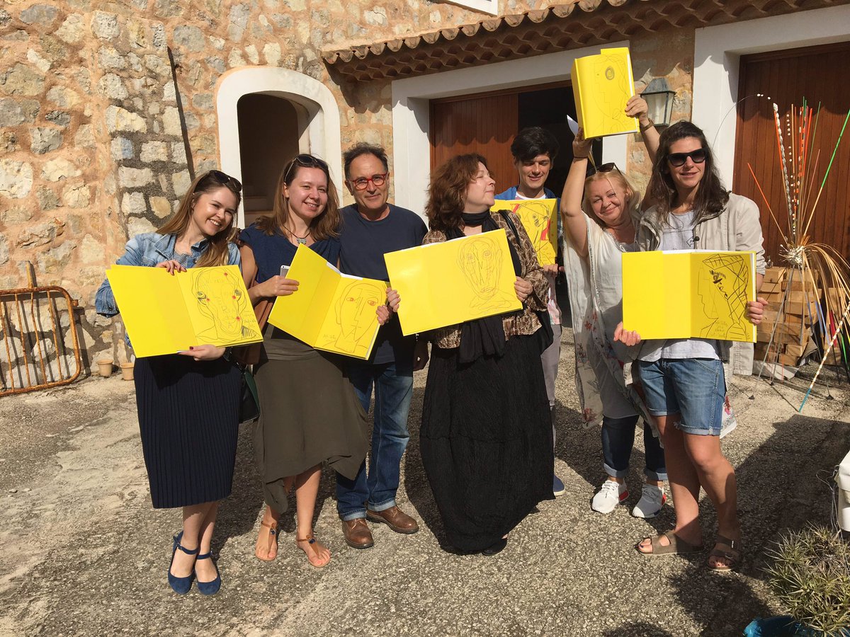 Art &amp; class de <a href="/vanity_welcome/">Vanity Welcome</a> con vip's de Rusia en el estudio de rafa forteza. <a href="/AeroflotP/">Aeroflot Premium</a> <a href="/Elle_ru/">Elle Russ</a> @JumeirahPS <a href="/dbalakirev/">Dimitri Balakirev</a> <a href="/anna/">Anna</a>