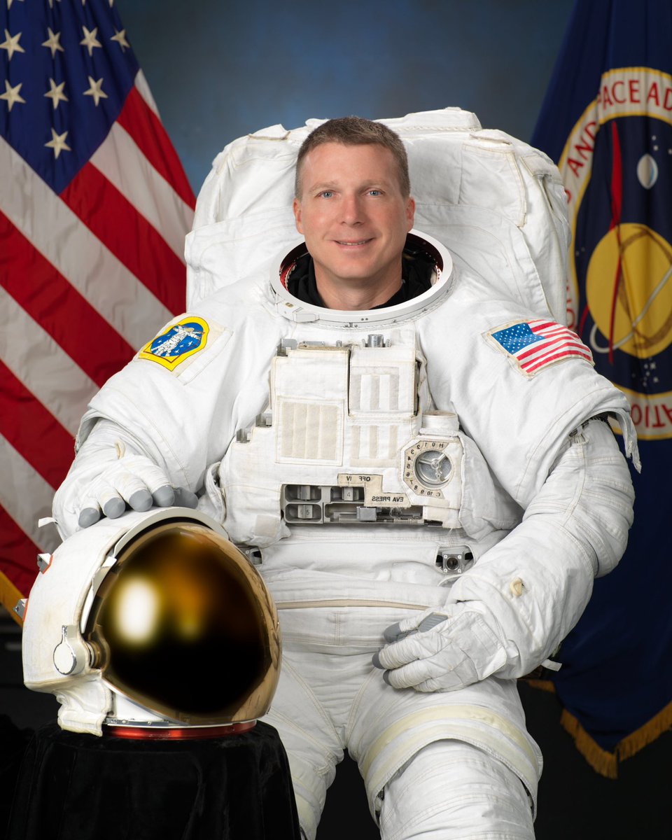 Uber excited about attending <a href="/WebSummit/">Web Summit</a> next week with astronaut &amp; space/earth photographer extraordinaire <a href="/AstroTerry/">Terry Virts for Congress</a>