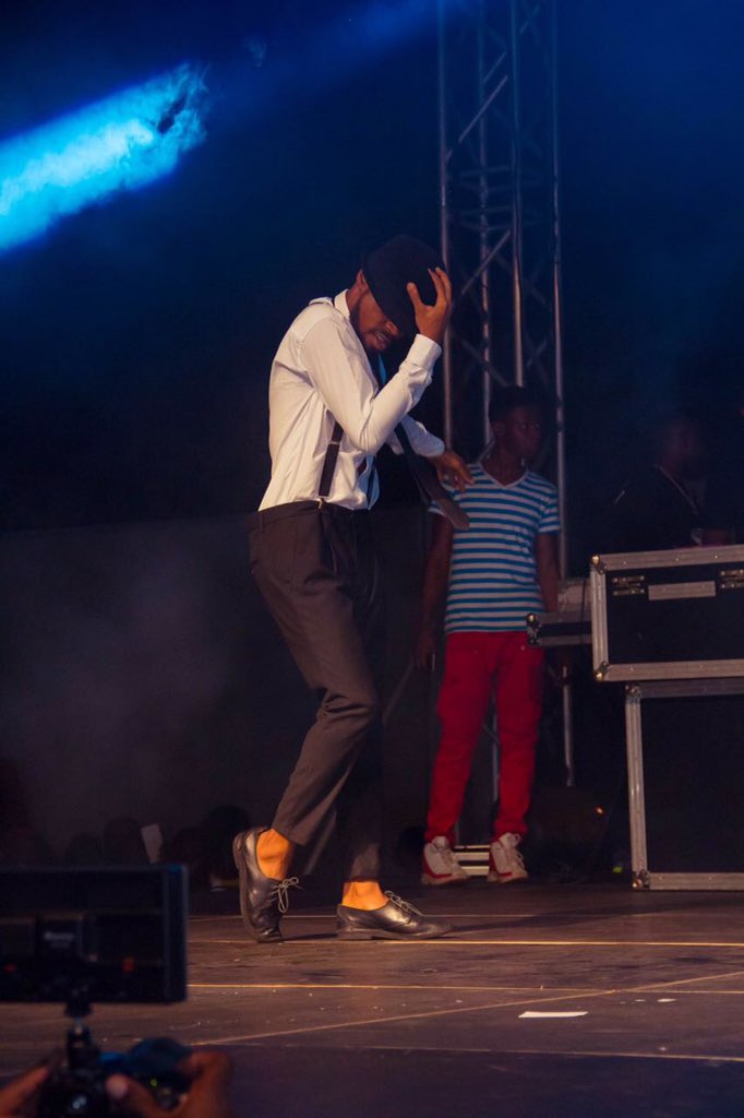 MickieFlex's tweet photo. R.I.P MJ #tiptoeconcert https://t.co/aCGIK5Ih5p