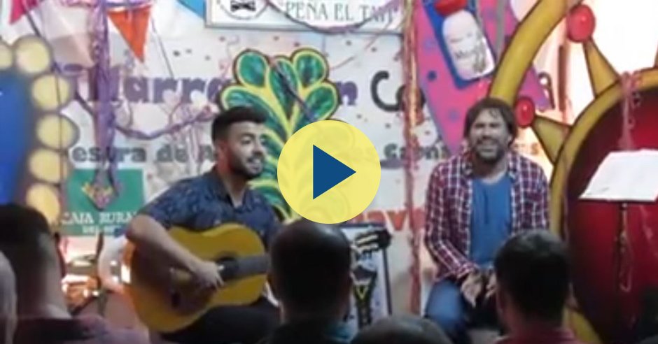 CarnavalCadizTV's tweet photo. Pocas veces vemos algún vídeo de Tino Tovar cantando. Aquí va esta joya...

VÍDEO: https://t.co/8yrwADEXrp https://t.co/KF5R7SNy1d