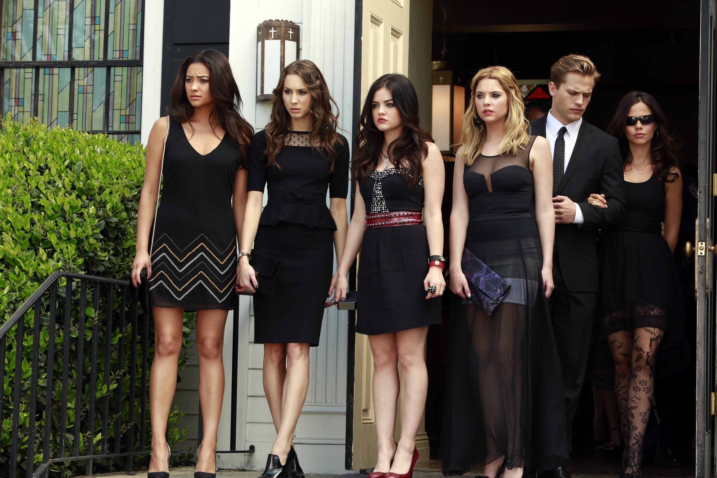 Сериал милые обманщицы 4 сезон