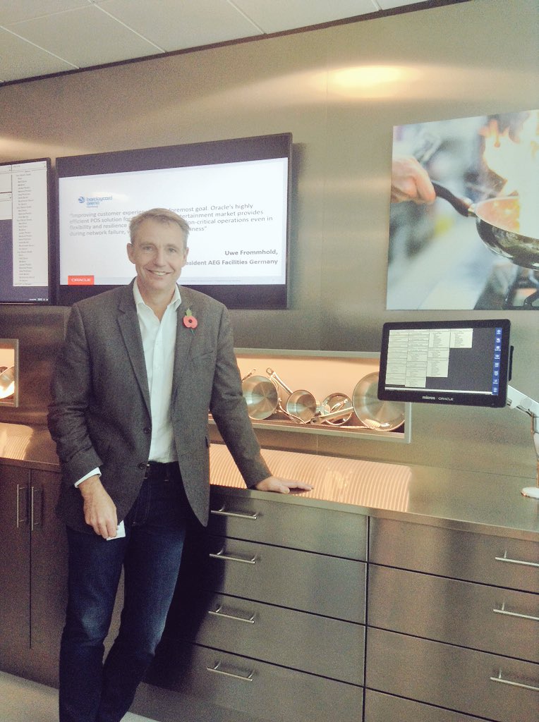 OracleHosp's tweet photo. 'We're now ready to redefine service!' @timpbrown #OracleHosp #RedefineService https://t.co/dDizUehilb