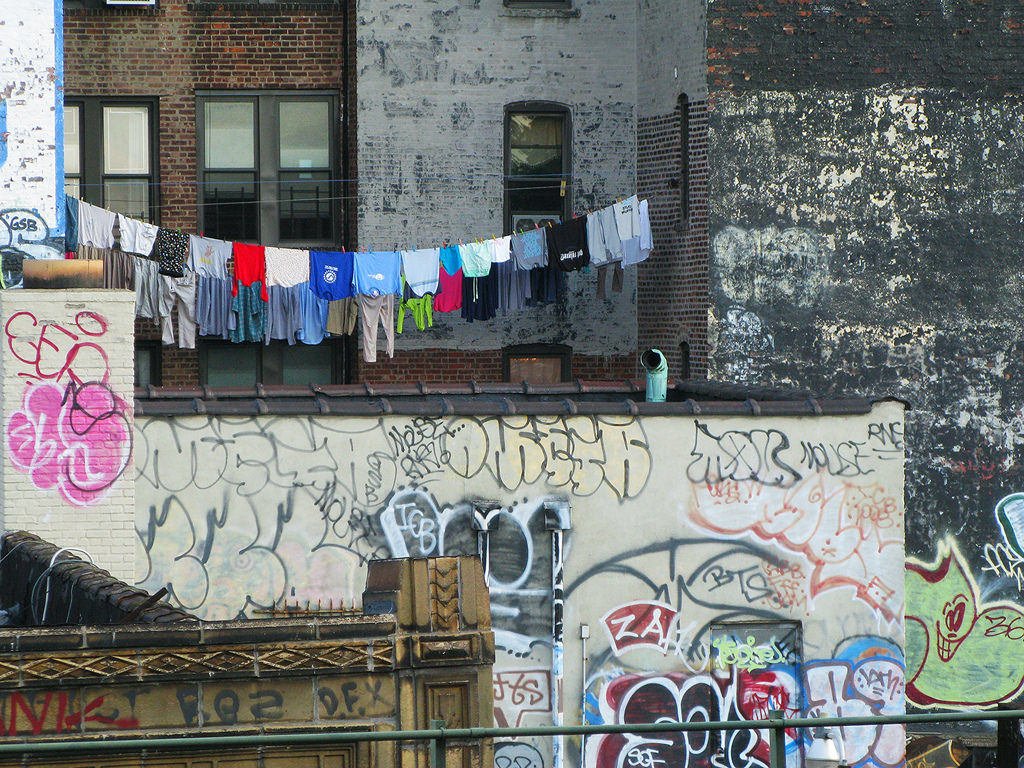 LeeYeePhoto's tweet photo. Speak softly but carry a big can of paint-#Banksy 
https://t.co/DepYC4VNrO
#Graffiti &amp;Laundry #BrightonBeach #Brooklyn #leeyeephotography RT https://t.co/GKO5KQcN3R