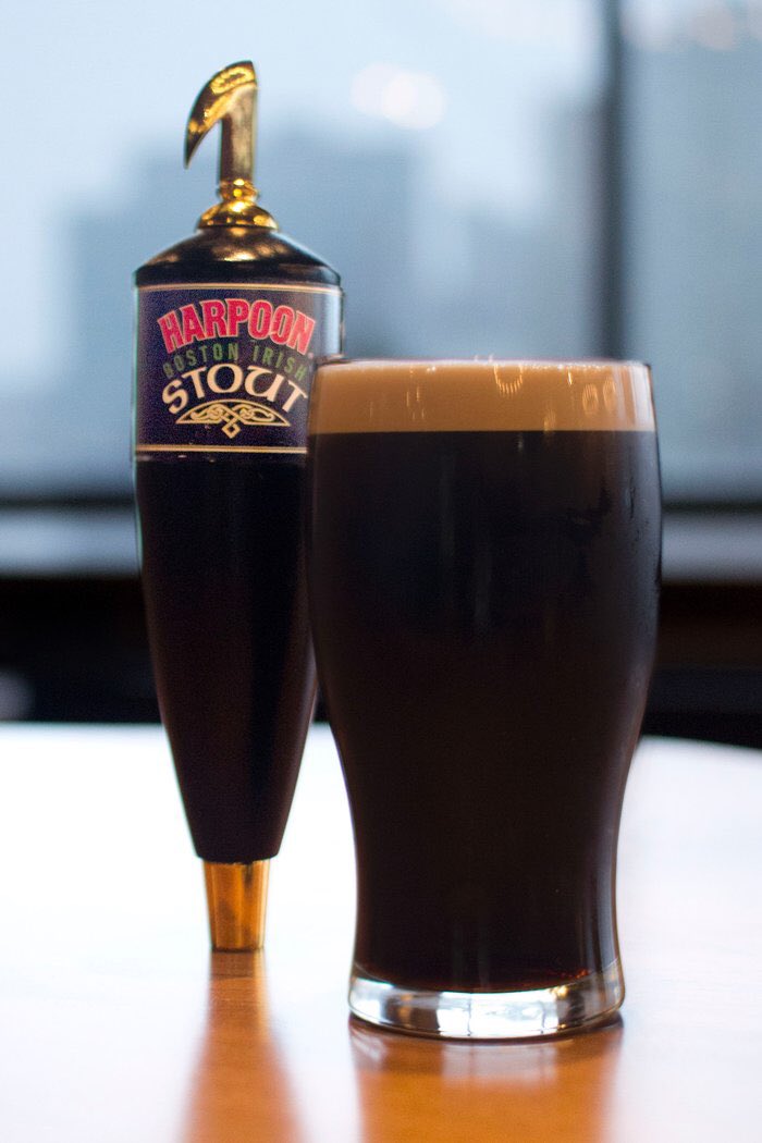 Weather is getting colder folks! Why not have a Harpoon Boston Irish Stout on the official #StoutDay. Slainte!