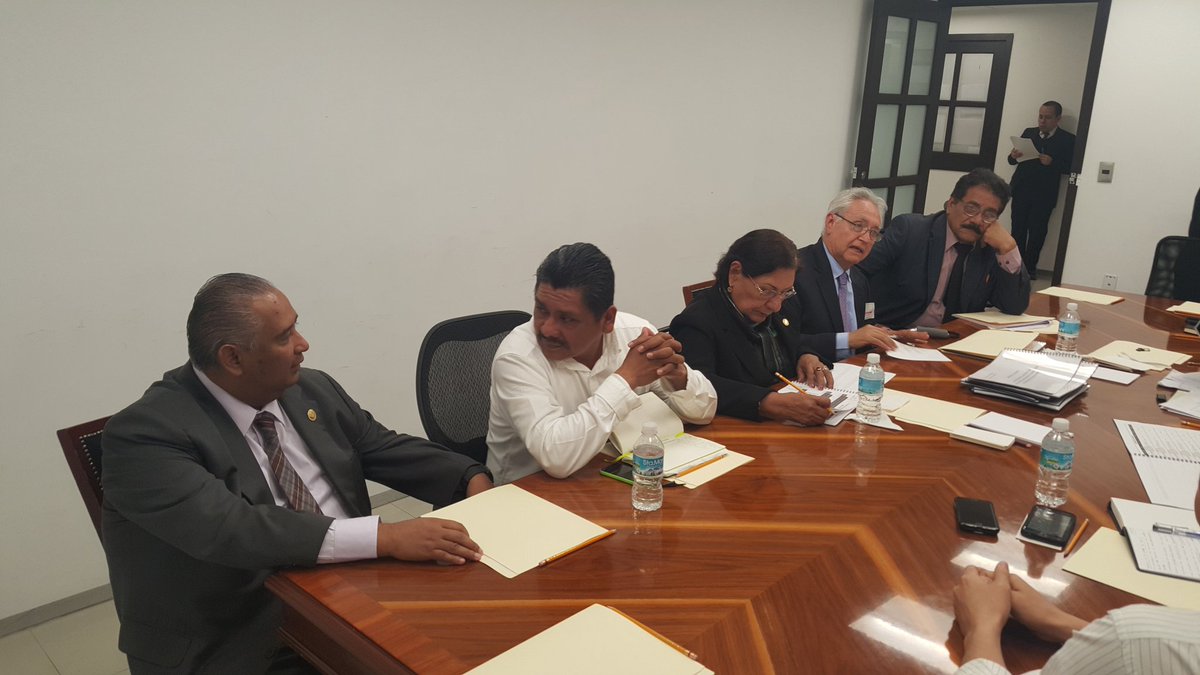 alvar_rubio's tweet photo. Participamos en reunión con el encargado de Despacho de la Secretaría de Salud, Ing Hector González https://t.co/9lyNjYxC12