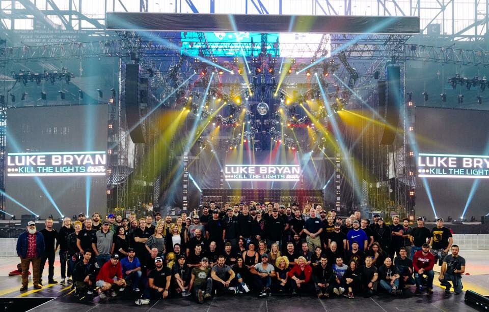 EliteMultimedia's tweet photo. A great crew shot with @clair_global @StrictlyFX #SGPS Showrig, Inc. @degacatering &amp; #elitemultimedia on #LukeBryan #KillTheLightsTour https://t.co/EIAXNQrSq3