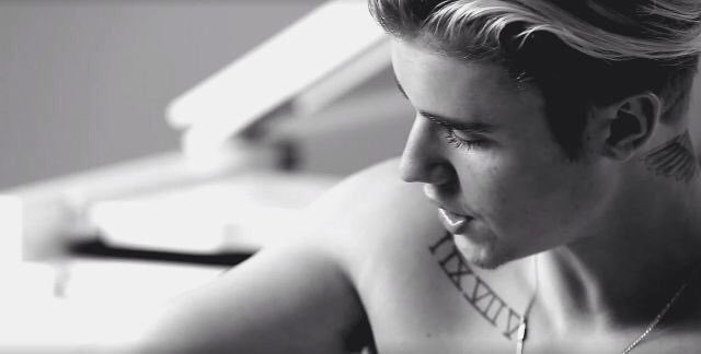 gabicrvgs's tweet photo. retweet to vote #EMABiggestFansJustinBieber https://t.co/chWIFxUPFk
