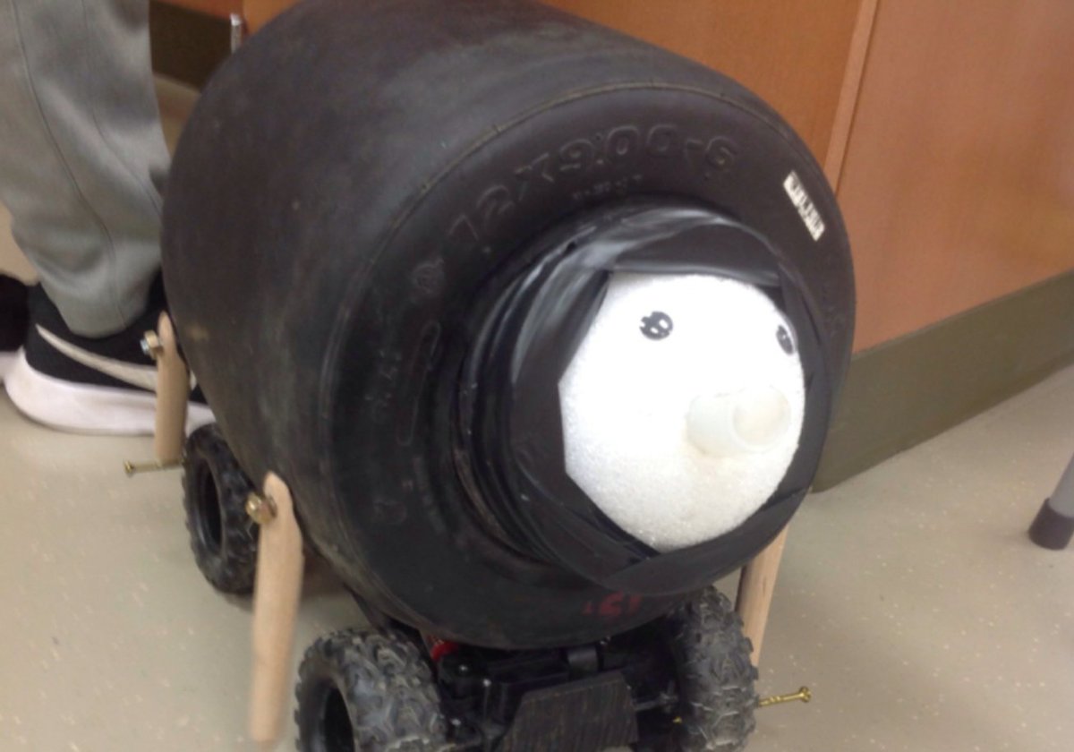 IndeeScience's tweet image. Working on our living things project! Kids made a creature and had to present how their creatures represent a living thing.