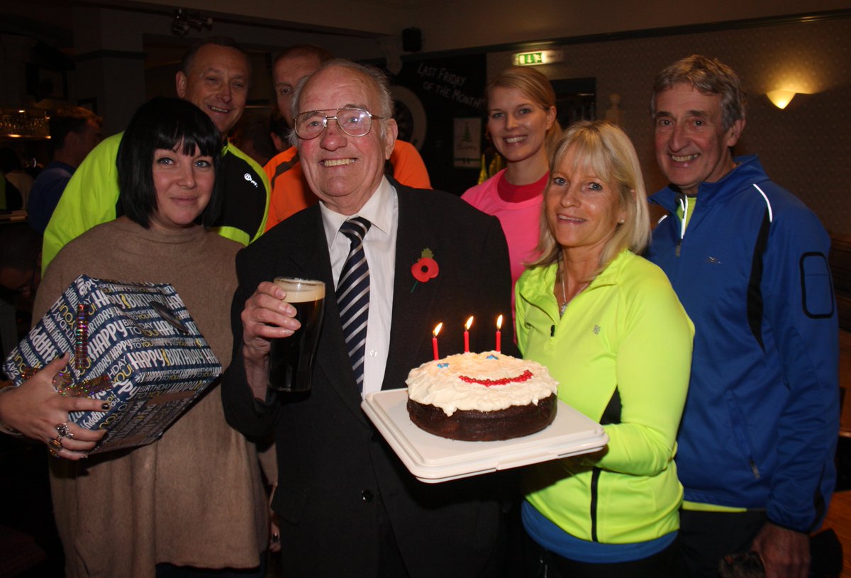 SwindonWeb's tweet photo. DRINKS ARE ON THE HOUSE FOR GUINNESS JIM!
Shin Splints birthday surprise for @SunCoate regular of over 50 years
https://t.co/5muiKK57mW https://t.co/yhUBSrZ9Ob