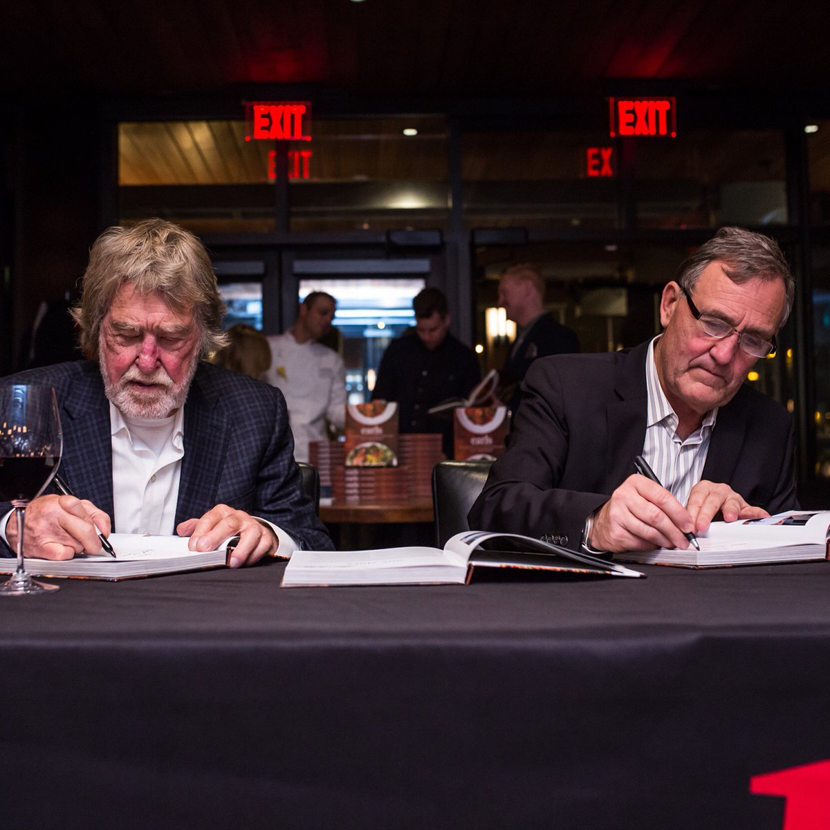 EarlsPress's tweet photo. Leroy Earl (Bus) Fuller and his son Stan Earl Fuller signing cookbooks at  @earlsrestaurant #tinpalace in Edmonton last night https://t.co/ix75iLG6lC