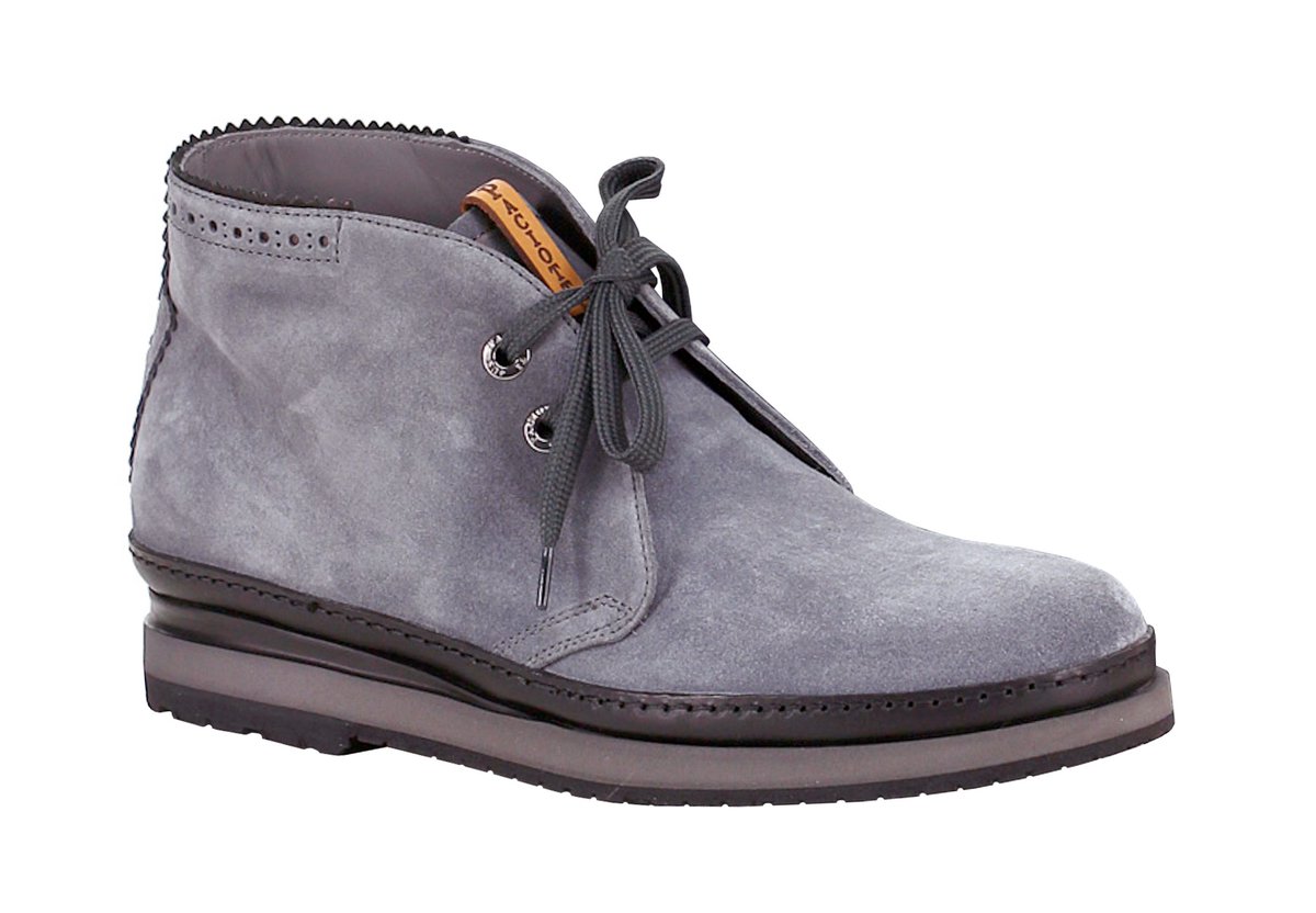 SpotterShoes's tweet photo. SERVIZI FOTOGRAFICI SCARPE UOMO AI 2017-18 https://t.co/GrK3ybm21Q
